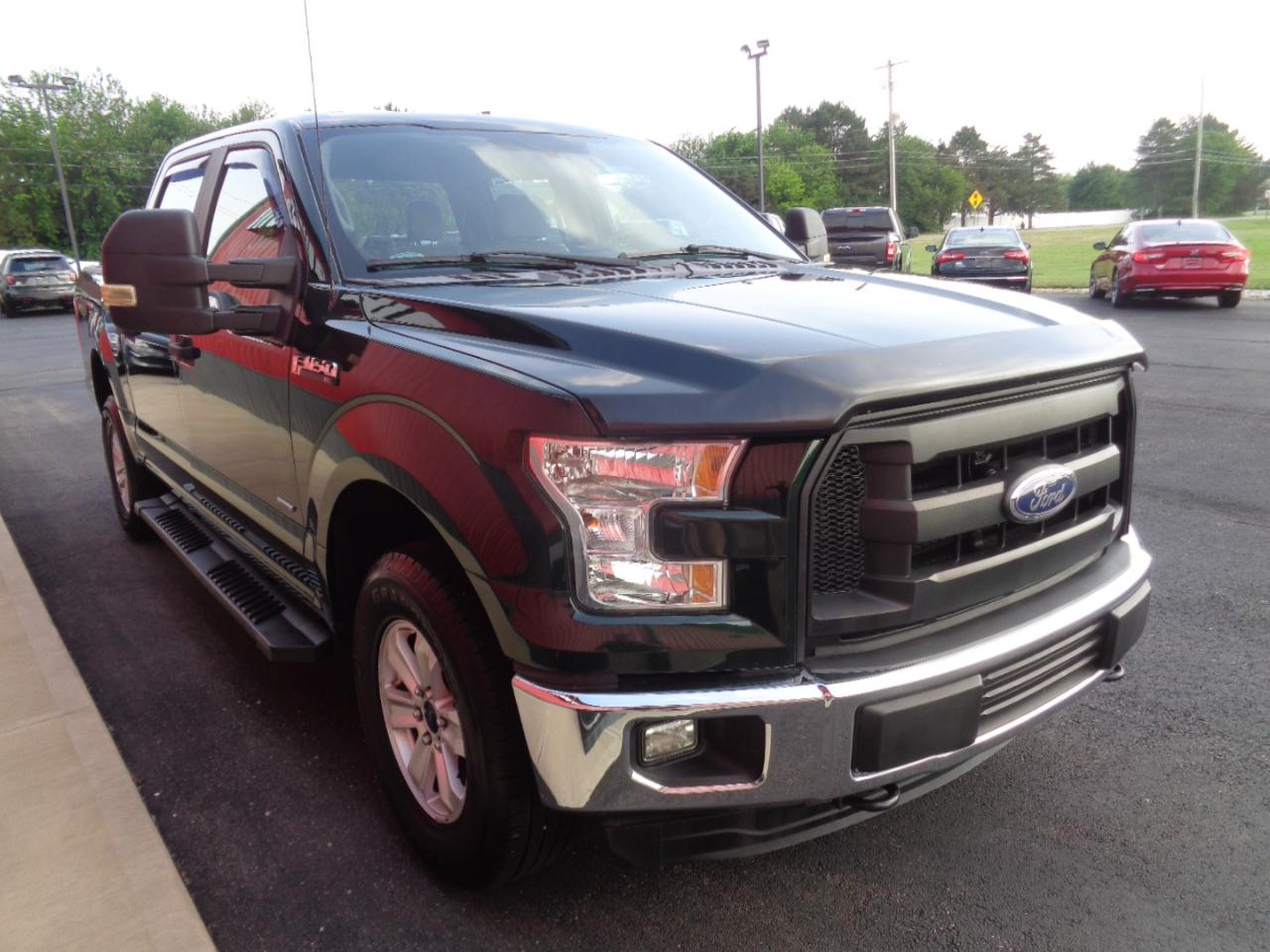 Ford F-150 XL SuperCrew 5.5-ft. Bed 4WD 2015