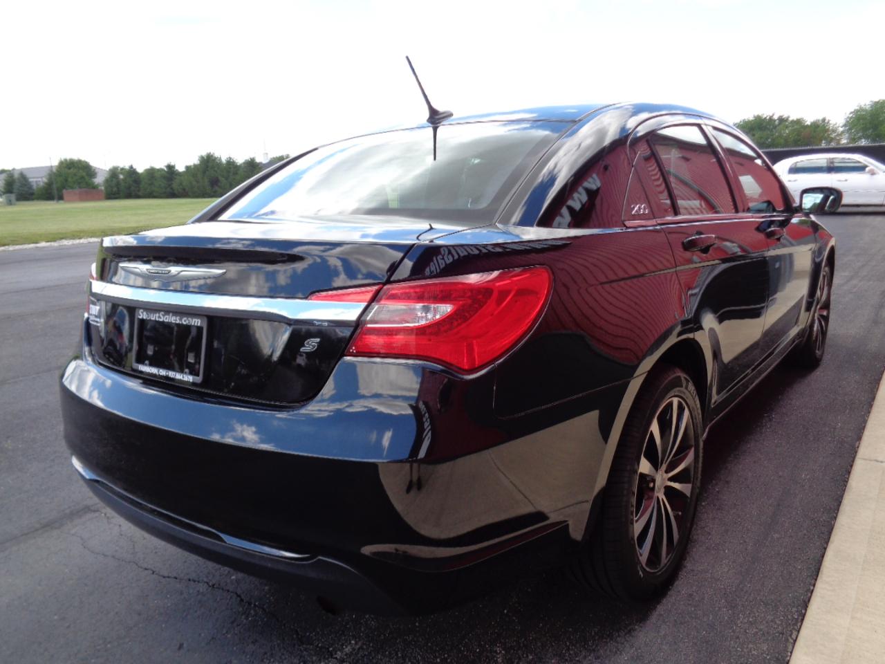 Chrysler 200 Touring 2013