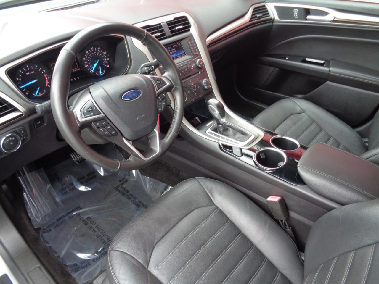 Ford Fusion SE 2013