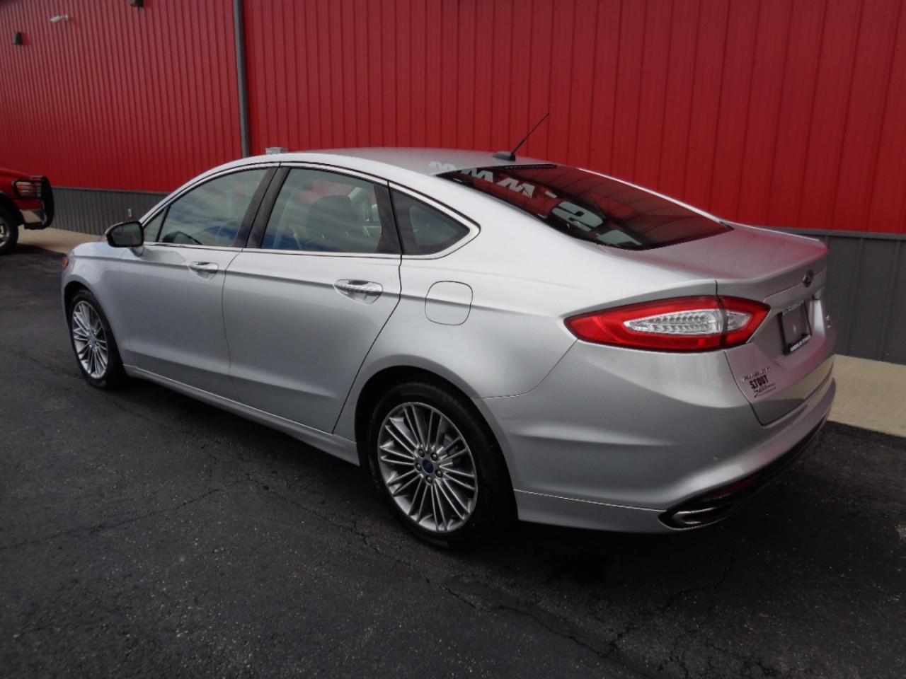 Ford Fusion SE 2013