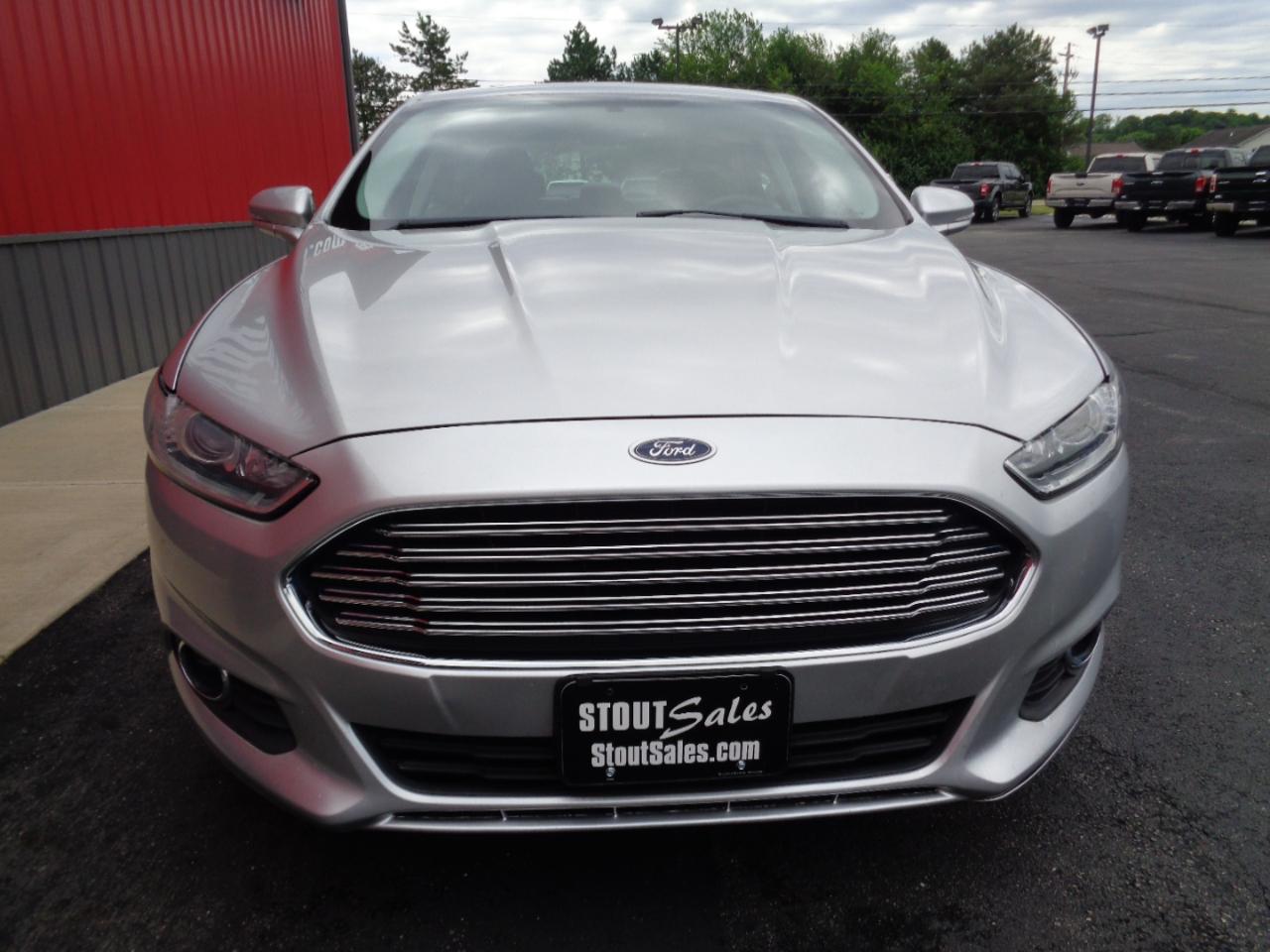 Ford Fusion SE 2013