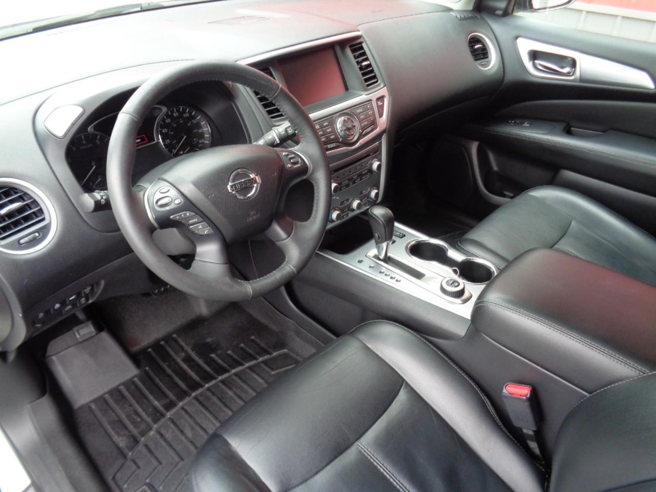 Nissan Pathfinder SL 4WD 2017