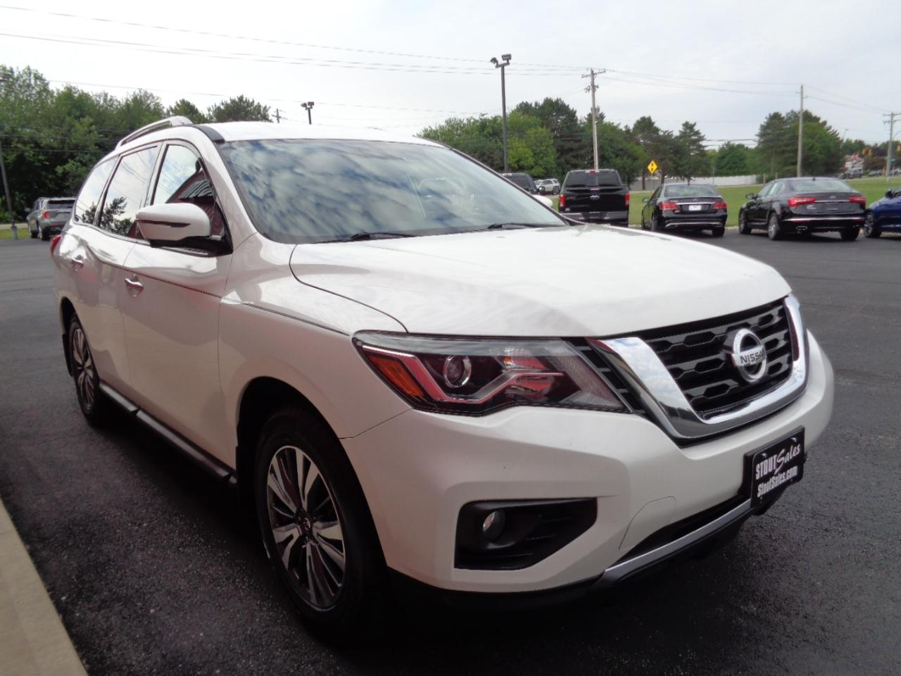 Nissan Pathfinder SL 4WD 2017