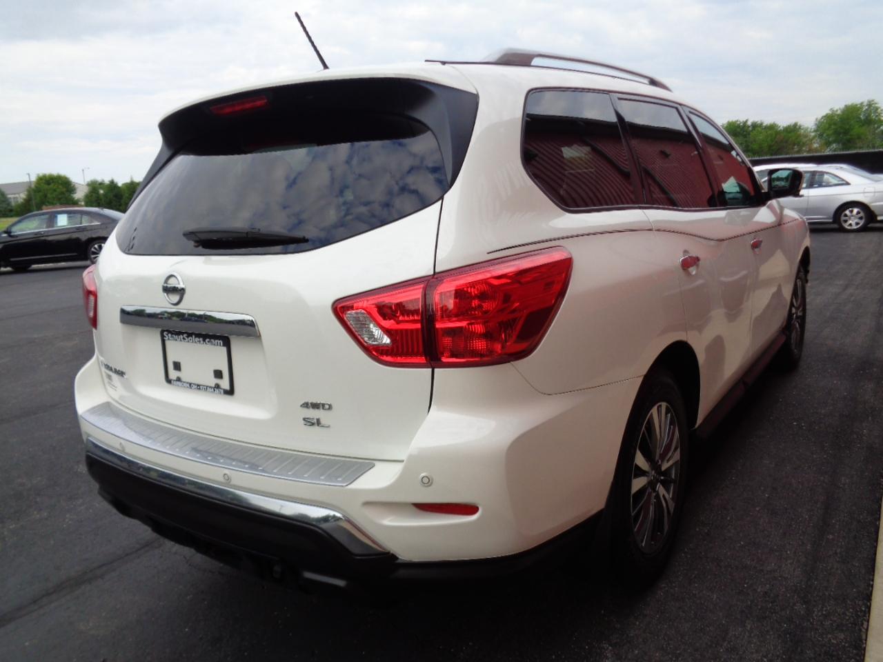 Nissan Pathfinder SL 4WD 2017