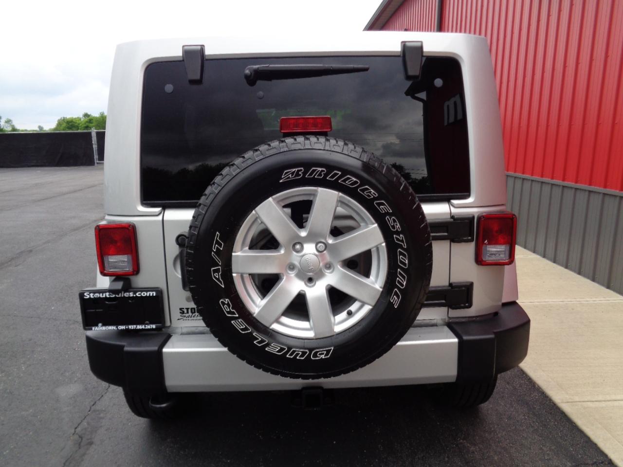 Jeep Wrangler Unlimited Sahara 4WD 2012