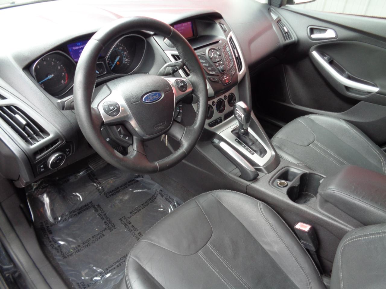 Ford Focus SE Sedan 2013