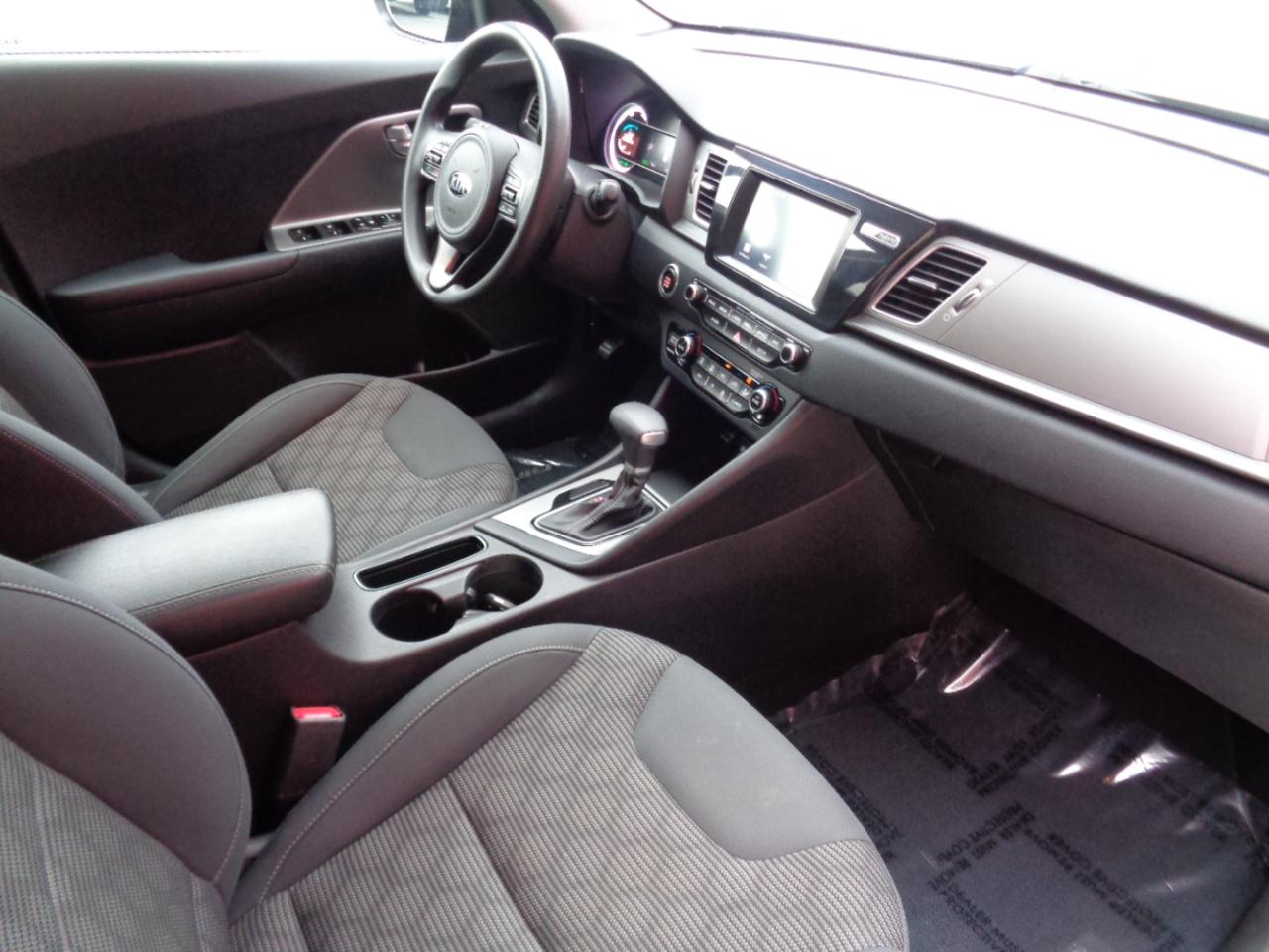 Kia Niro LX 2019