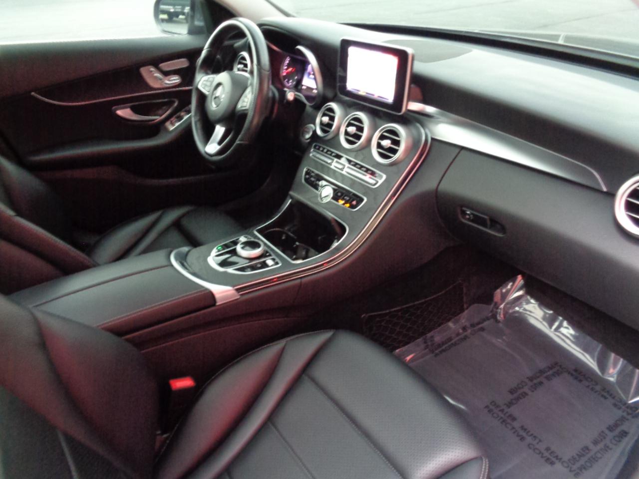 Mercedes-Benz C-Class C300 4MATIC Sedan 2017