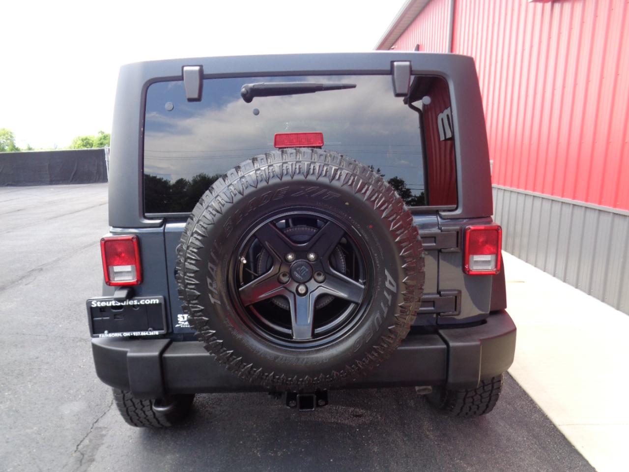 Jeep Wrangler Unlimited Sport 4WD 2017