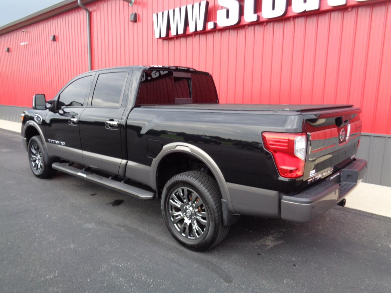 Nissan Titan XD Platinum Reserve 4WD Diesel 2016
