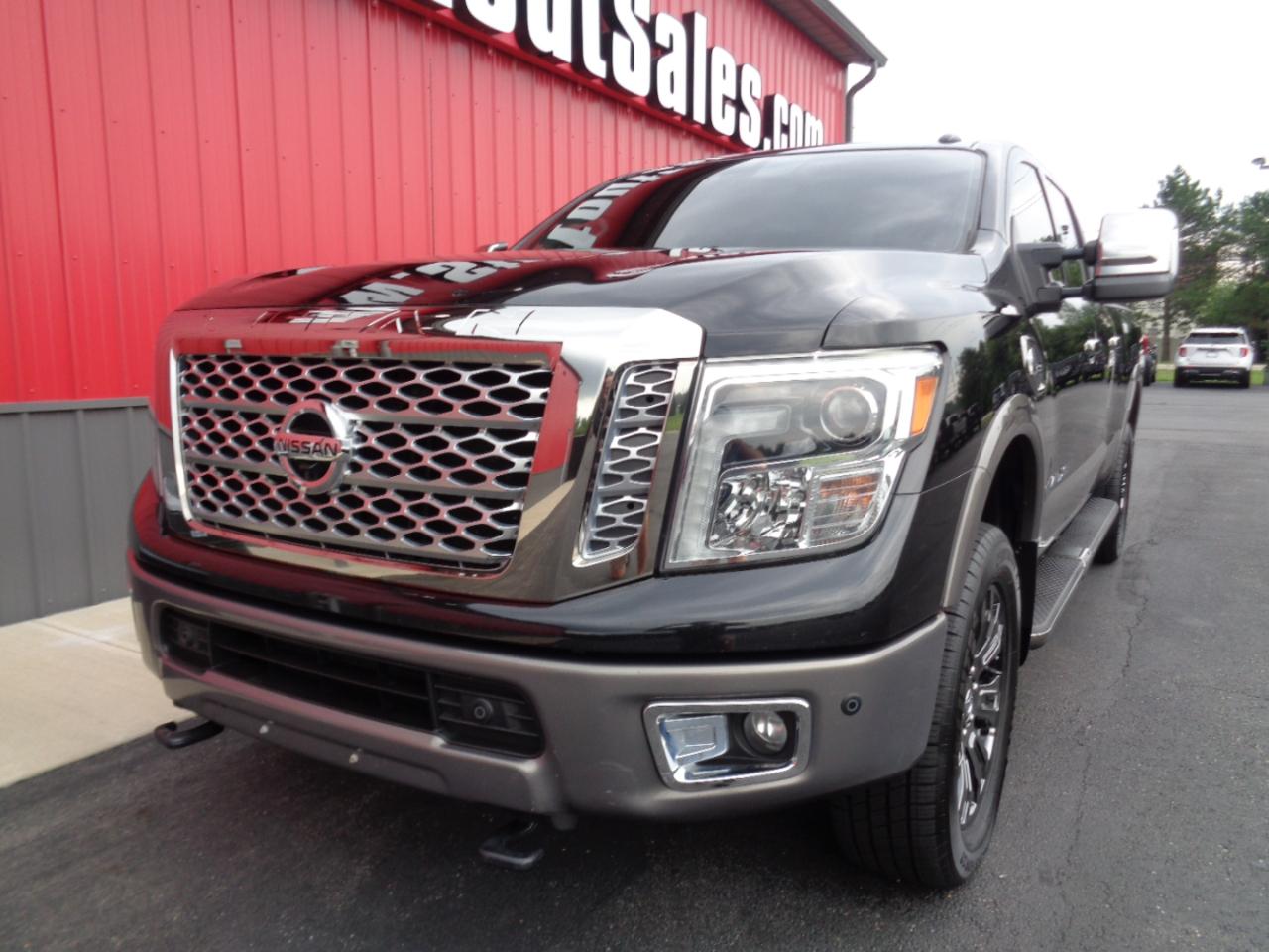 Nissan Titan XD Platinum Reserve 4WD Diesel 2016