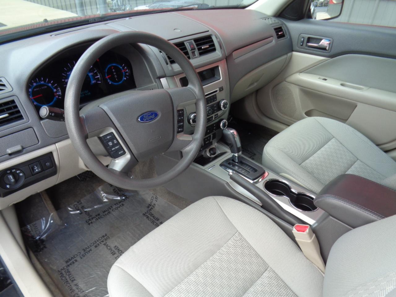 Ford Fusion SE 2012