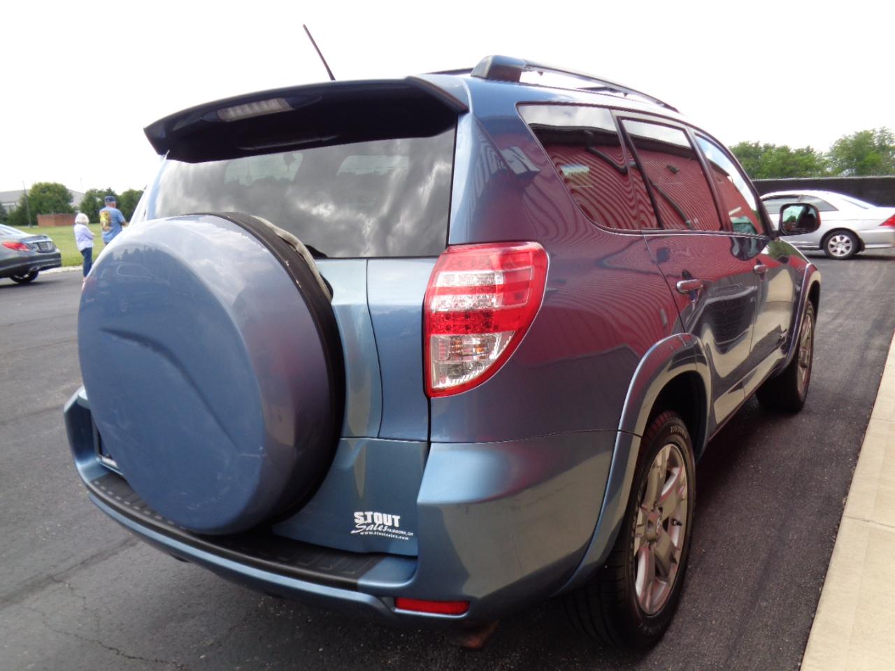 Toyota RAV4 Sport I4 2WD 2010