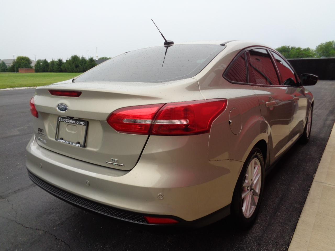 Ford Focus SE Sedan 2016