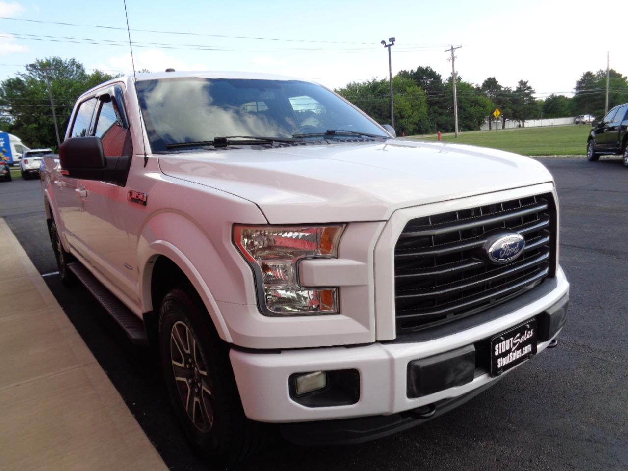 Ford F-150 XLT SuperCrew 5.5-ft. Bed 4WD 2015