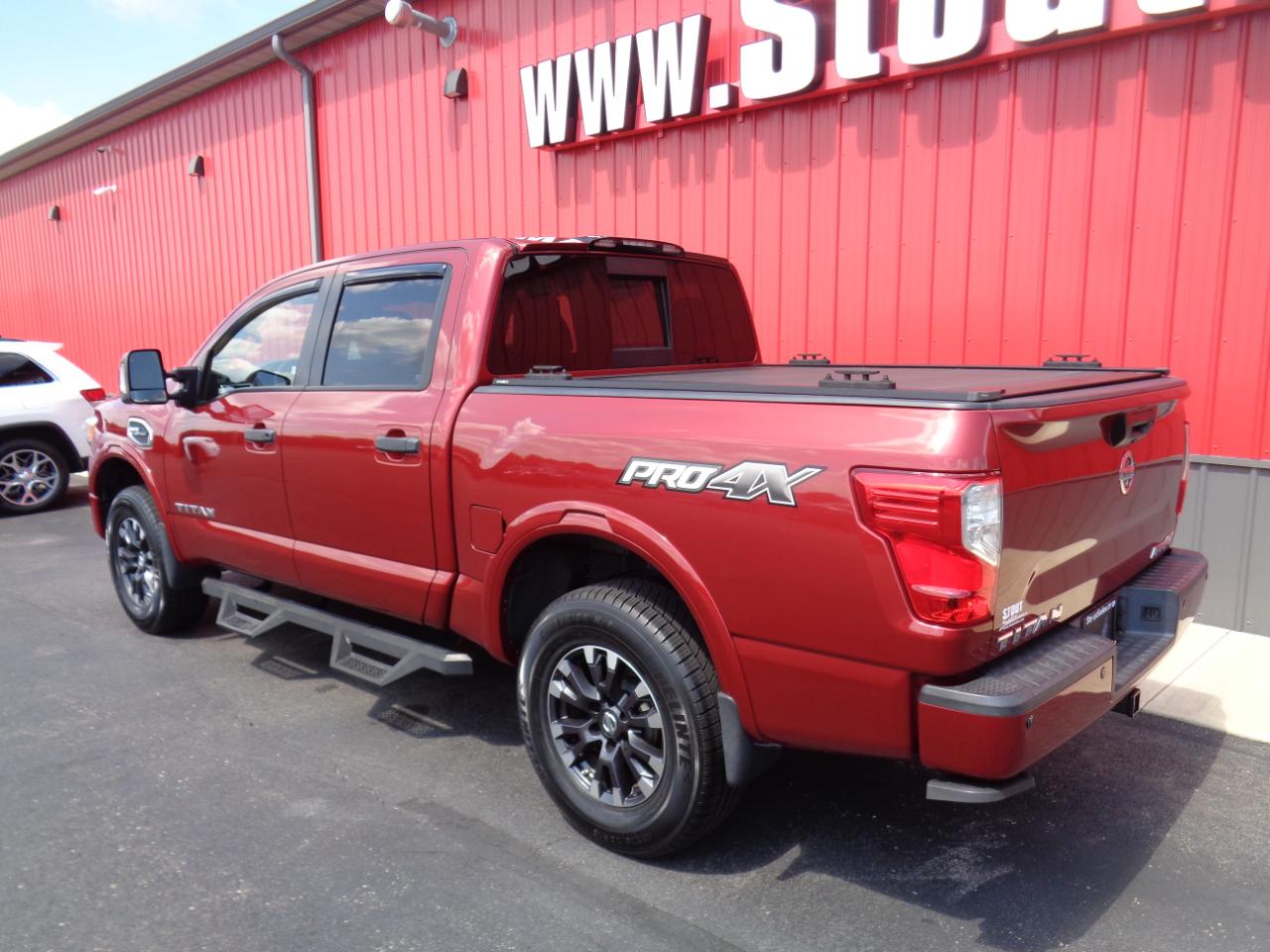 Nissan Titan PRO-4X Crew Cab 4WD 2017