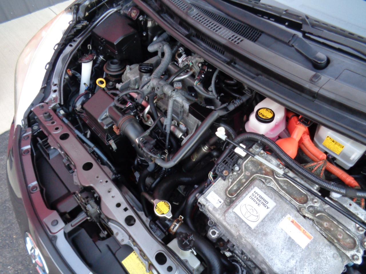 Toyota Prius c Four 2013