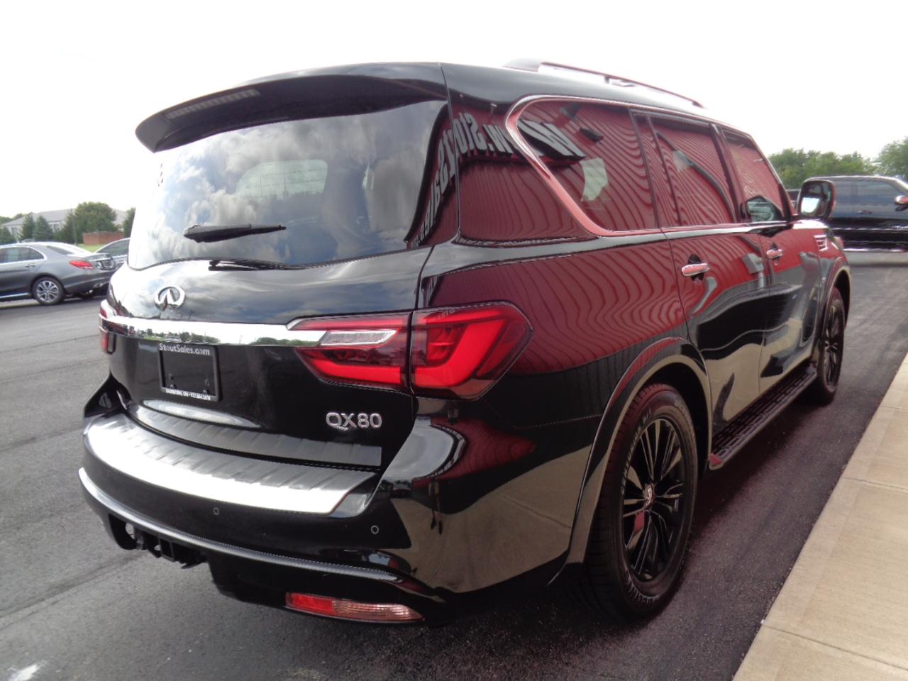 Infiniti QX80 LUXE 4WD 2019