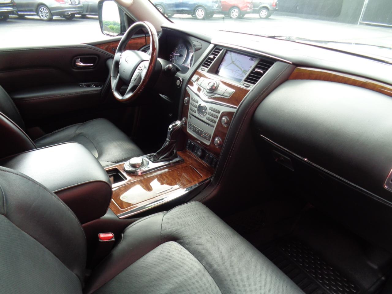 Infiniti QX80 LUXE 4WD 2019