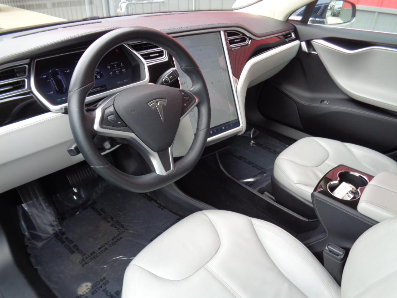Tesla Model S 85 2014