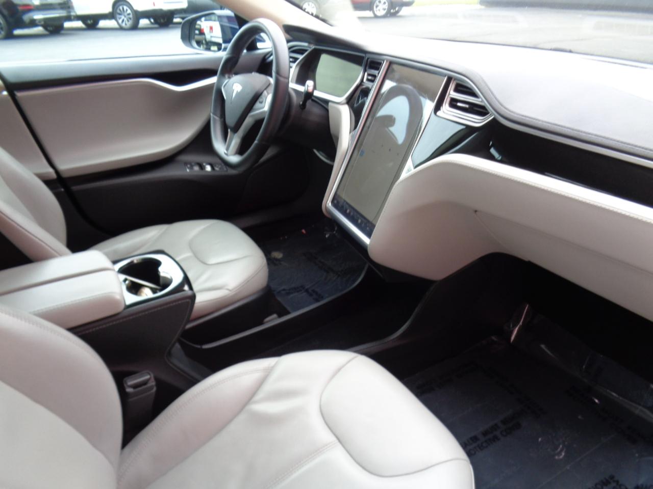 Tesla Model S 85 2014