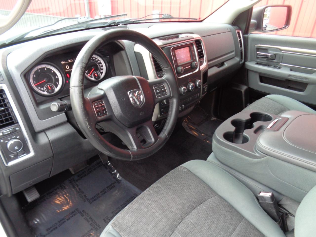 RAM 1500 Big Horn Quad Cab 4WD 2014