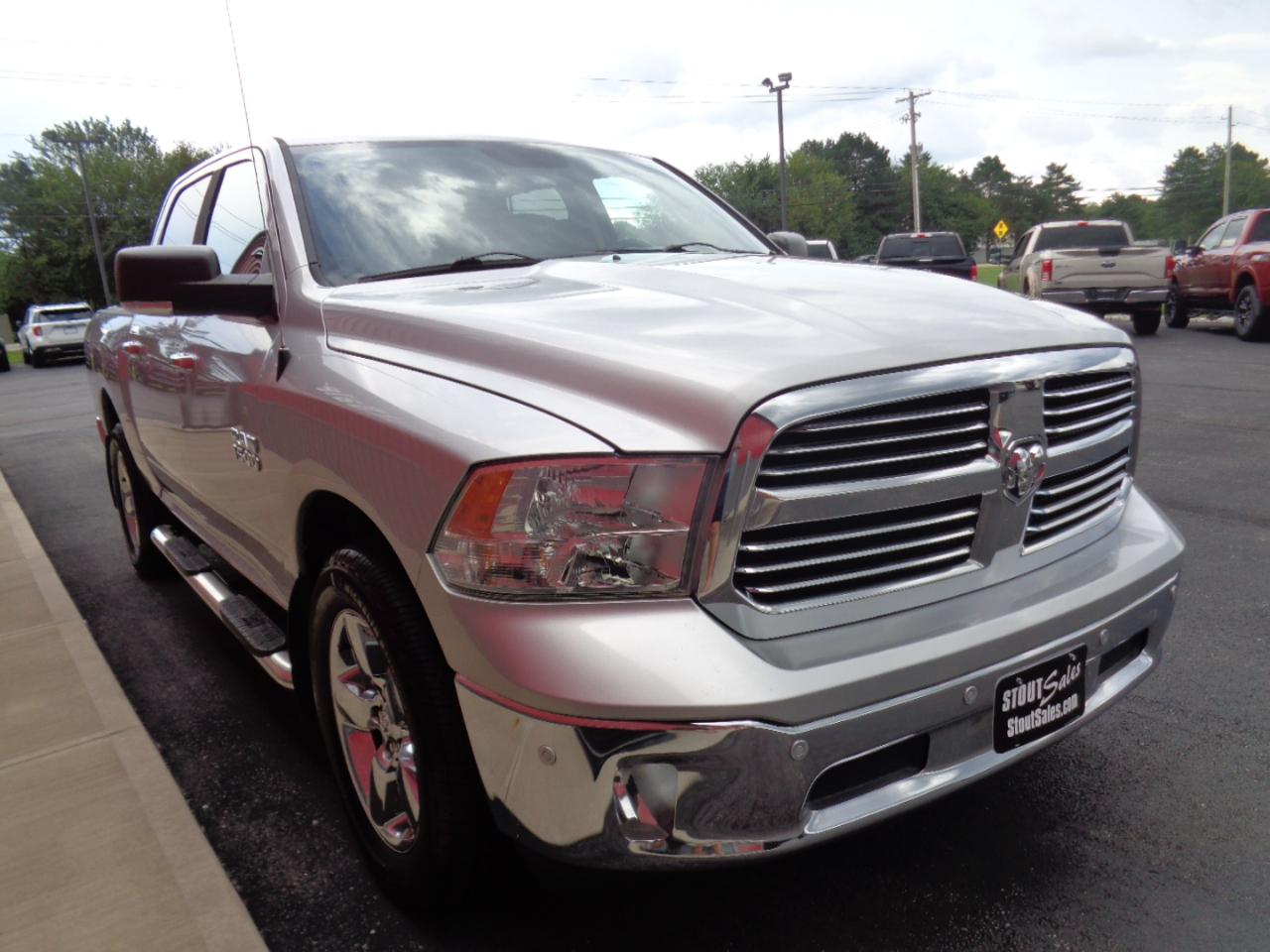 RAM 1500 Big Horn Crew Cab SWB 4WD 2015