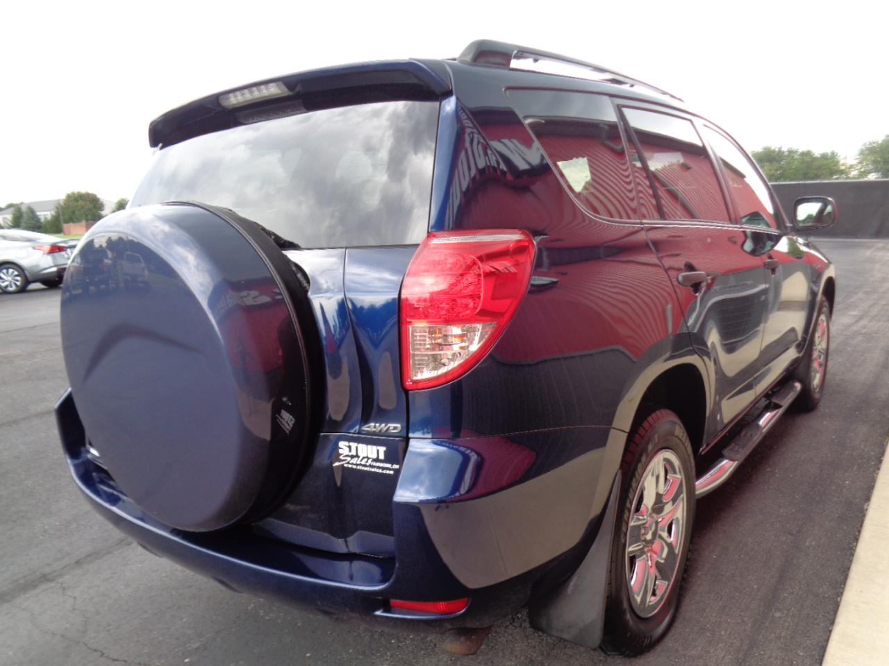 Toyota RAV4 Base I4 4WD 2007