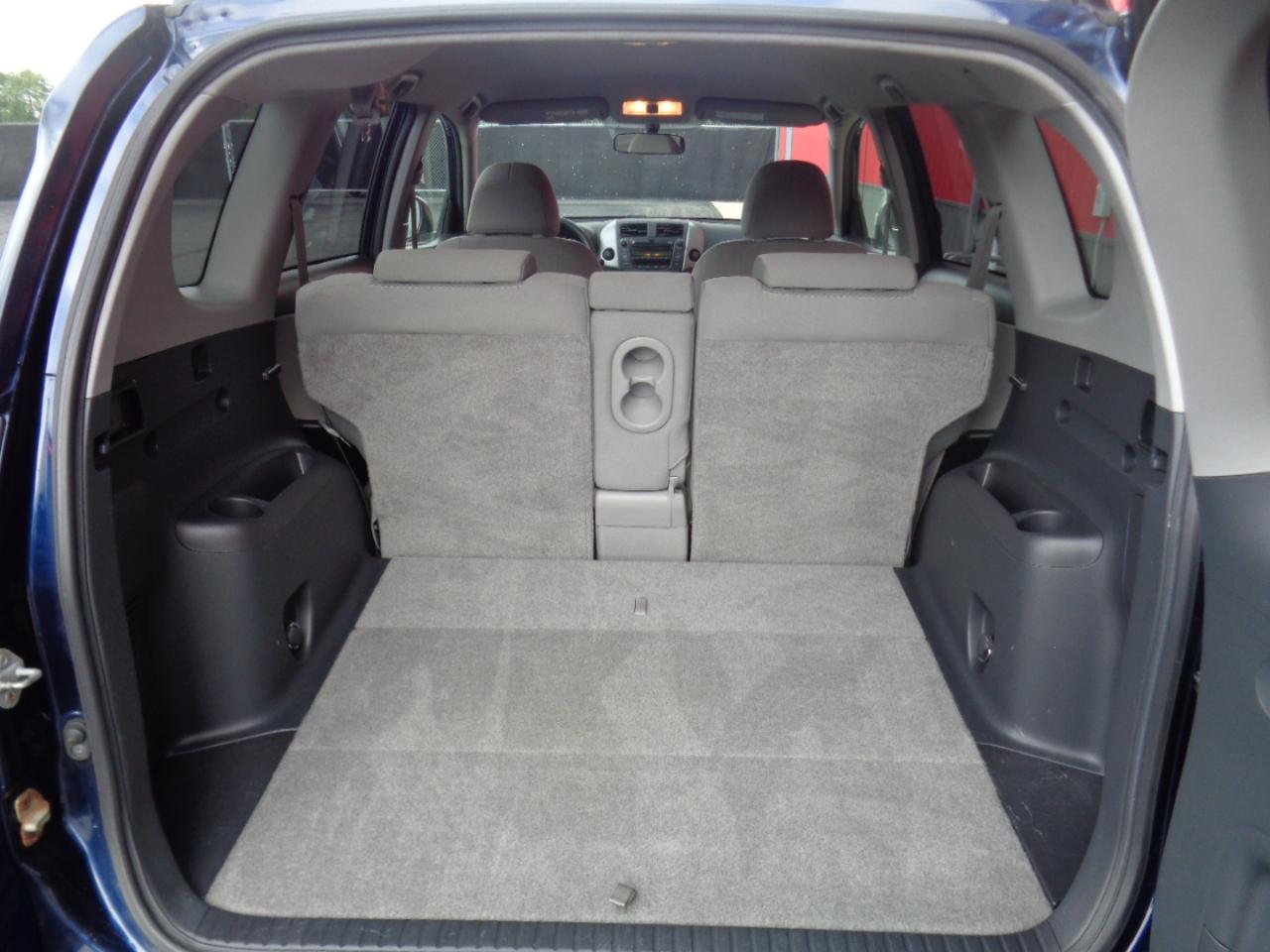 Toyota RAV4 Base I4 4WD 2007