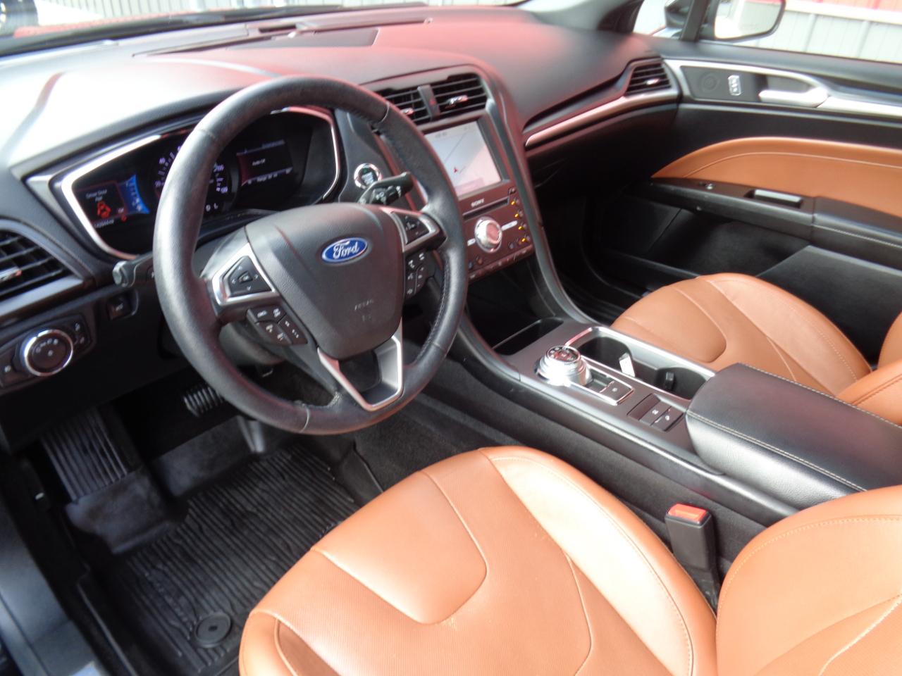 Ford Fusion Hybrid Titanium 2020
