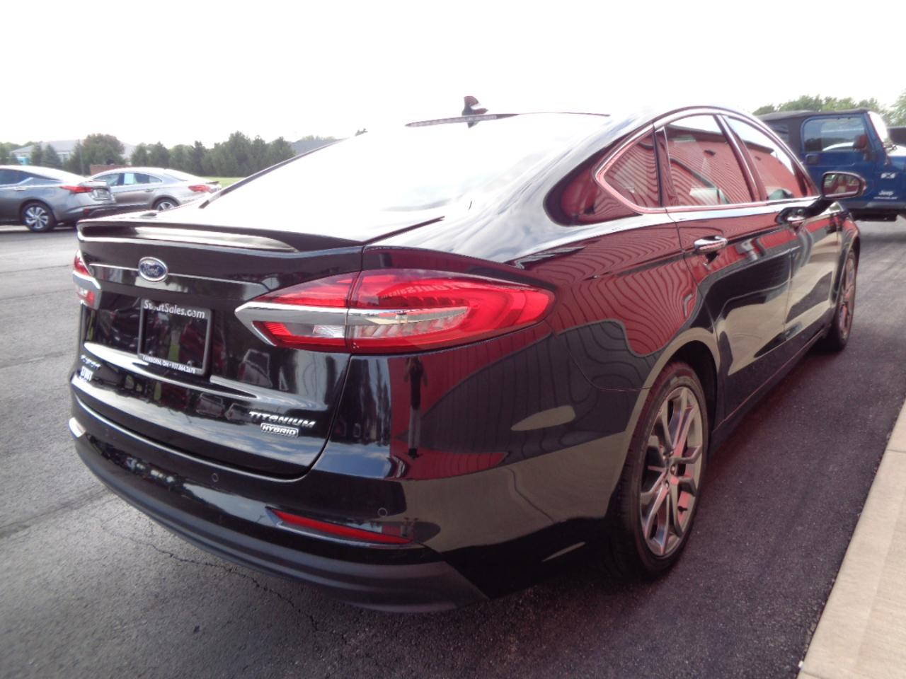 Ford Fusion Hybrid Titanium 2020
