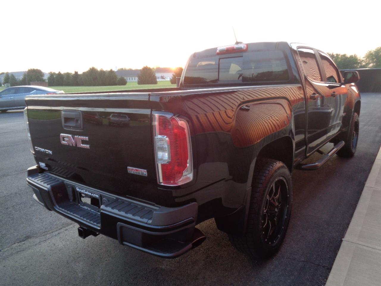 GMC Canyon SLE Crew Cab 4WD Long Box 2015