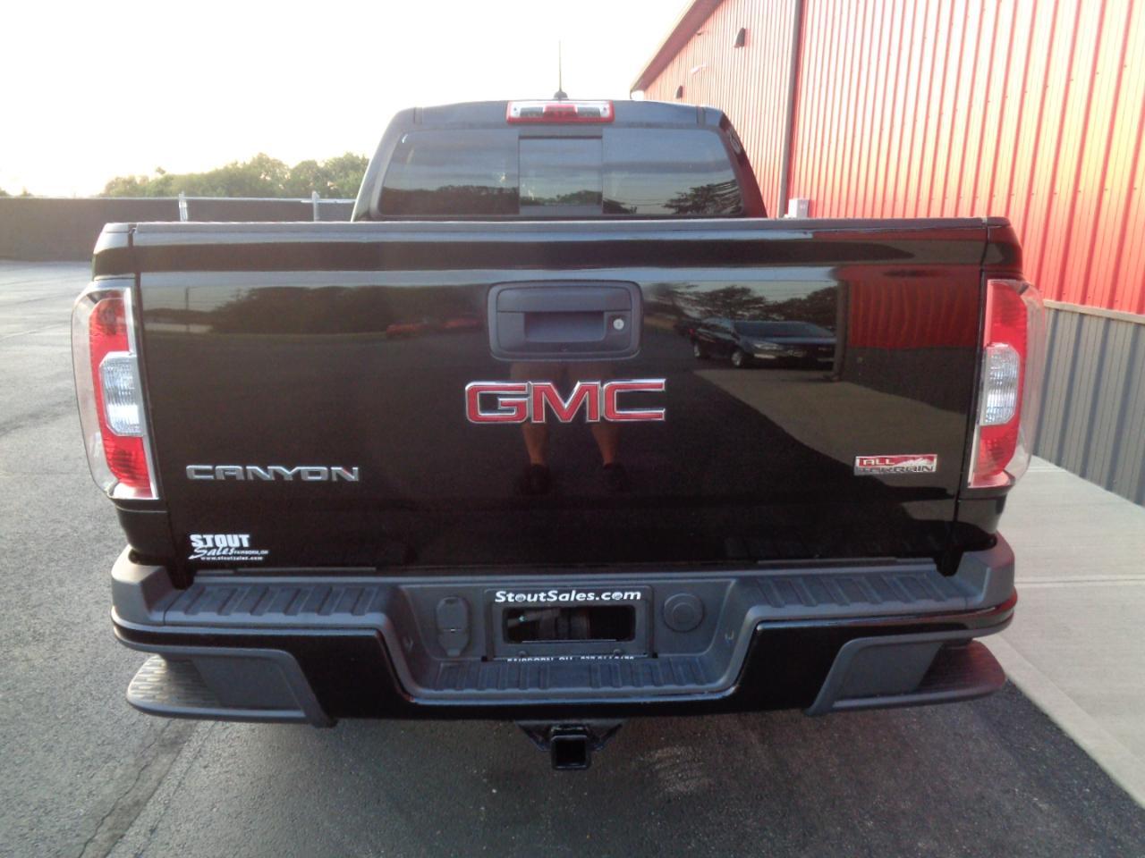 GMC Canyon SLE Crew Cab 4WD Long Box 2015