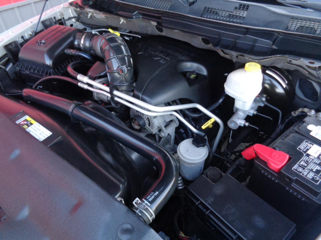 RAM 1500 SLT Quad Cab 4WD 2012