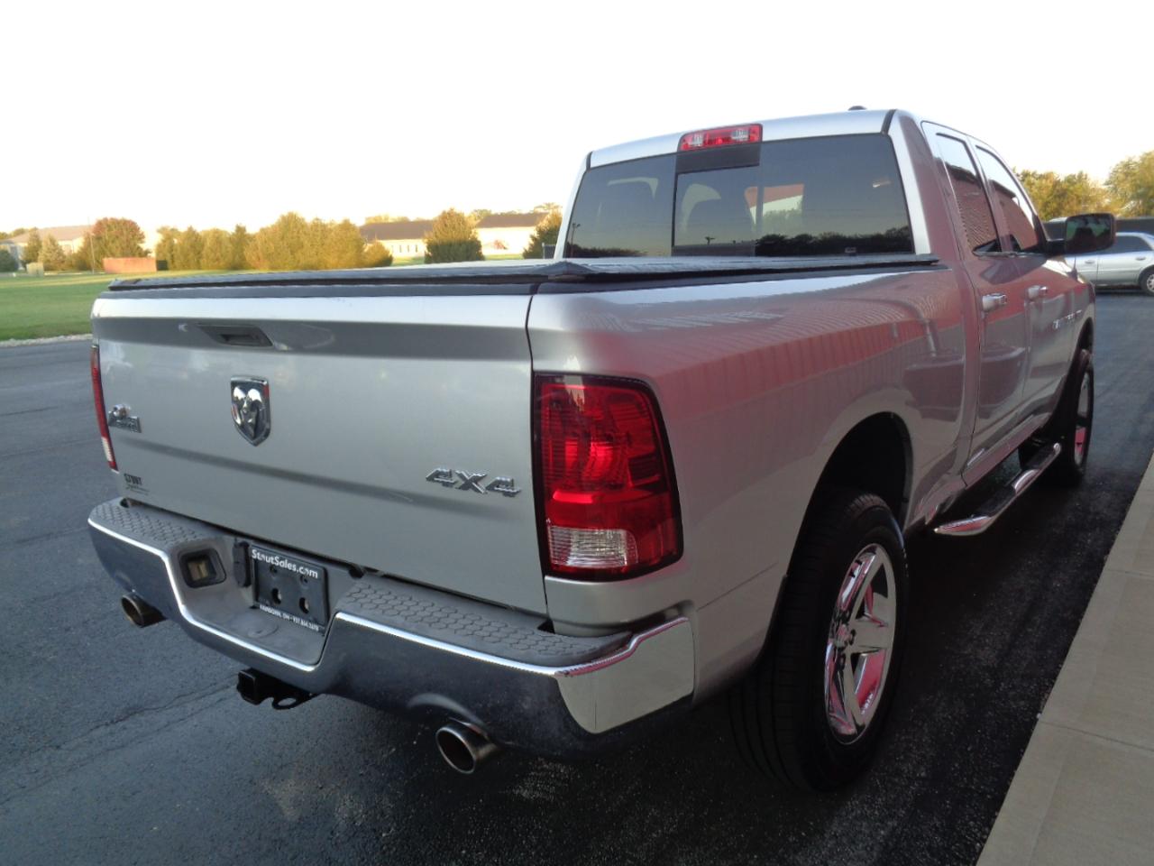 RAM 1500 SLT Quad Cab 4WD 2012