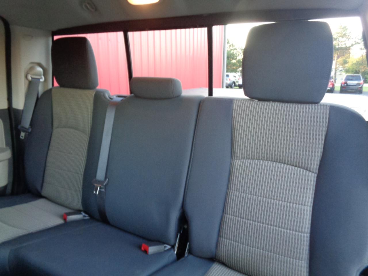 RAM 1500 SLT Quad Cab 4WD 2012