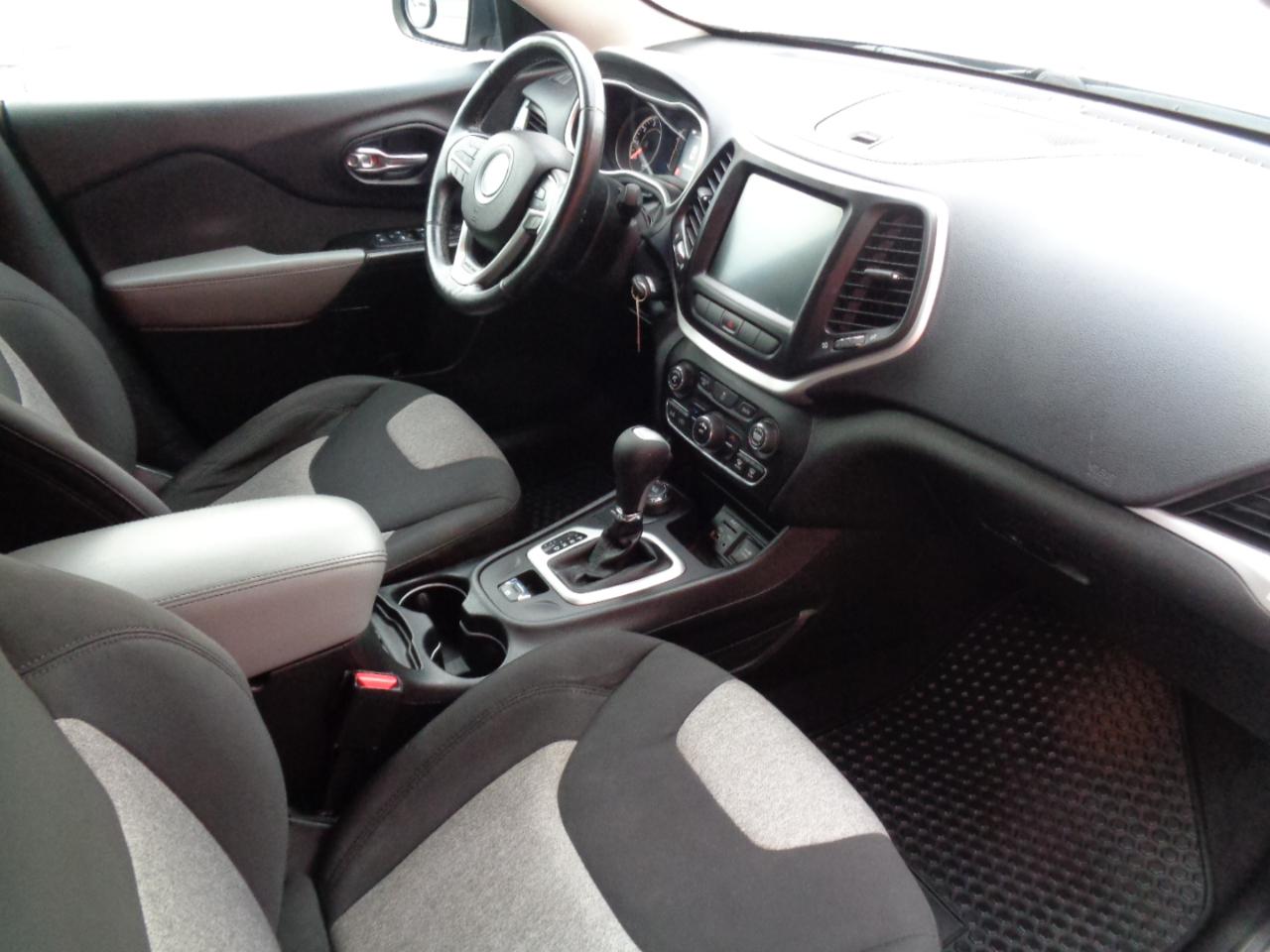 Jeep Cherokee Latitude 4WD 2014