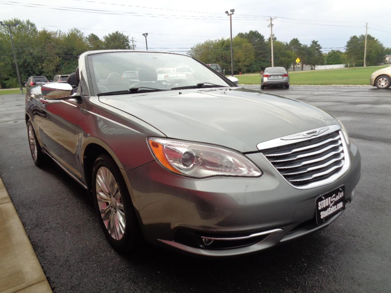 Chrysler 200 Limited Convertible 2011