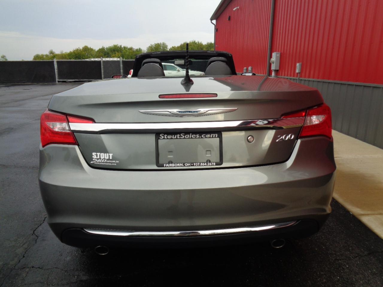 Chrysler 200 Limited Convertible 2011