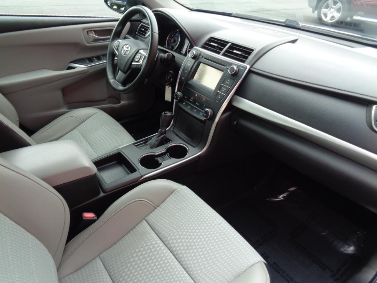 Toyota Camry SE 2015