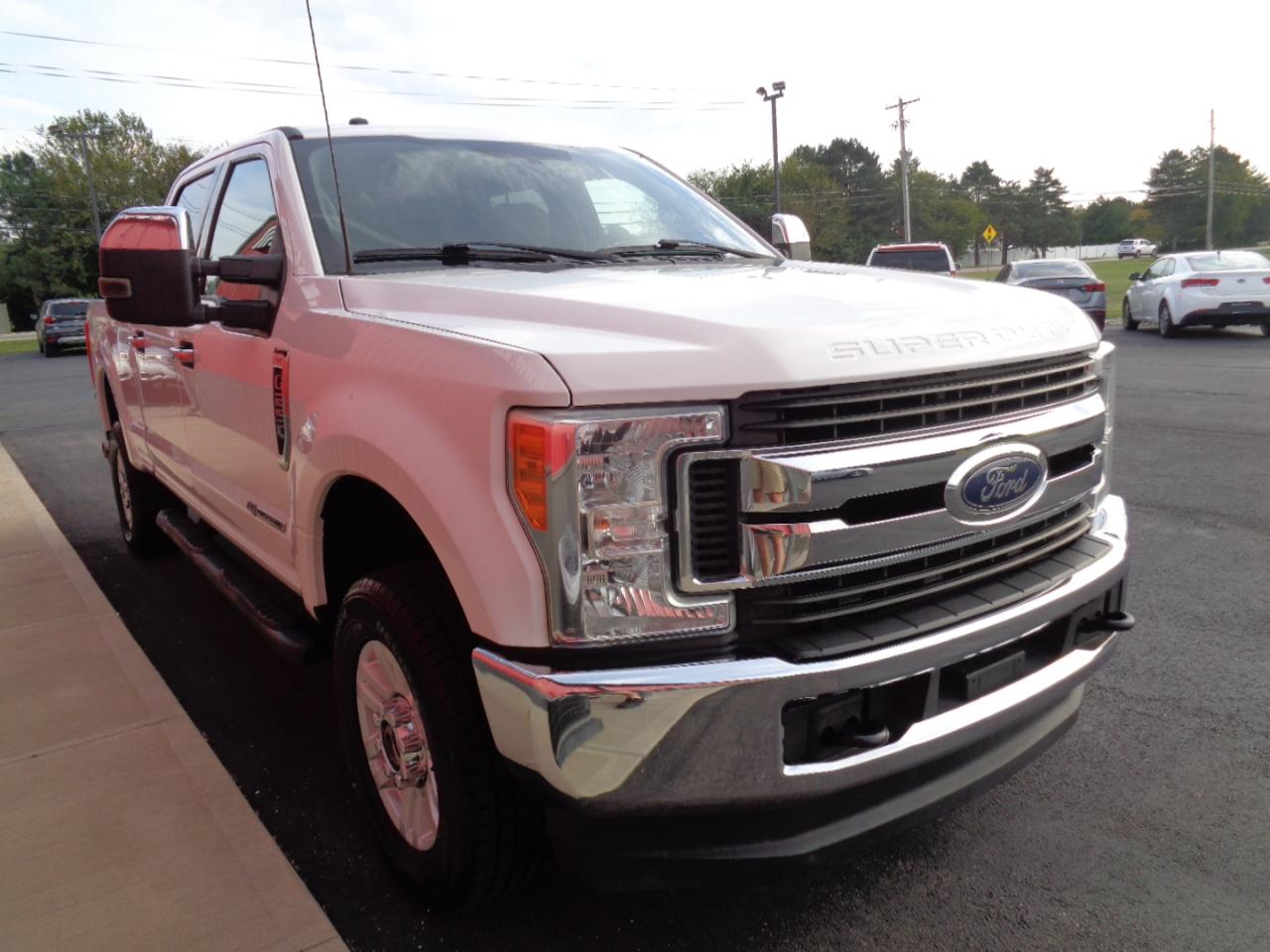 Ford F-250 SD XLT Crew Cab 4WD 2017