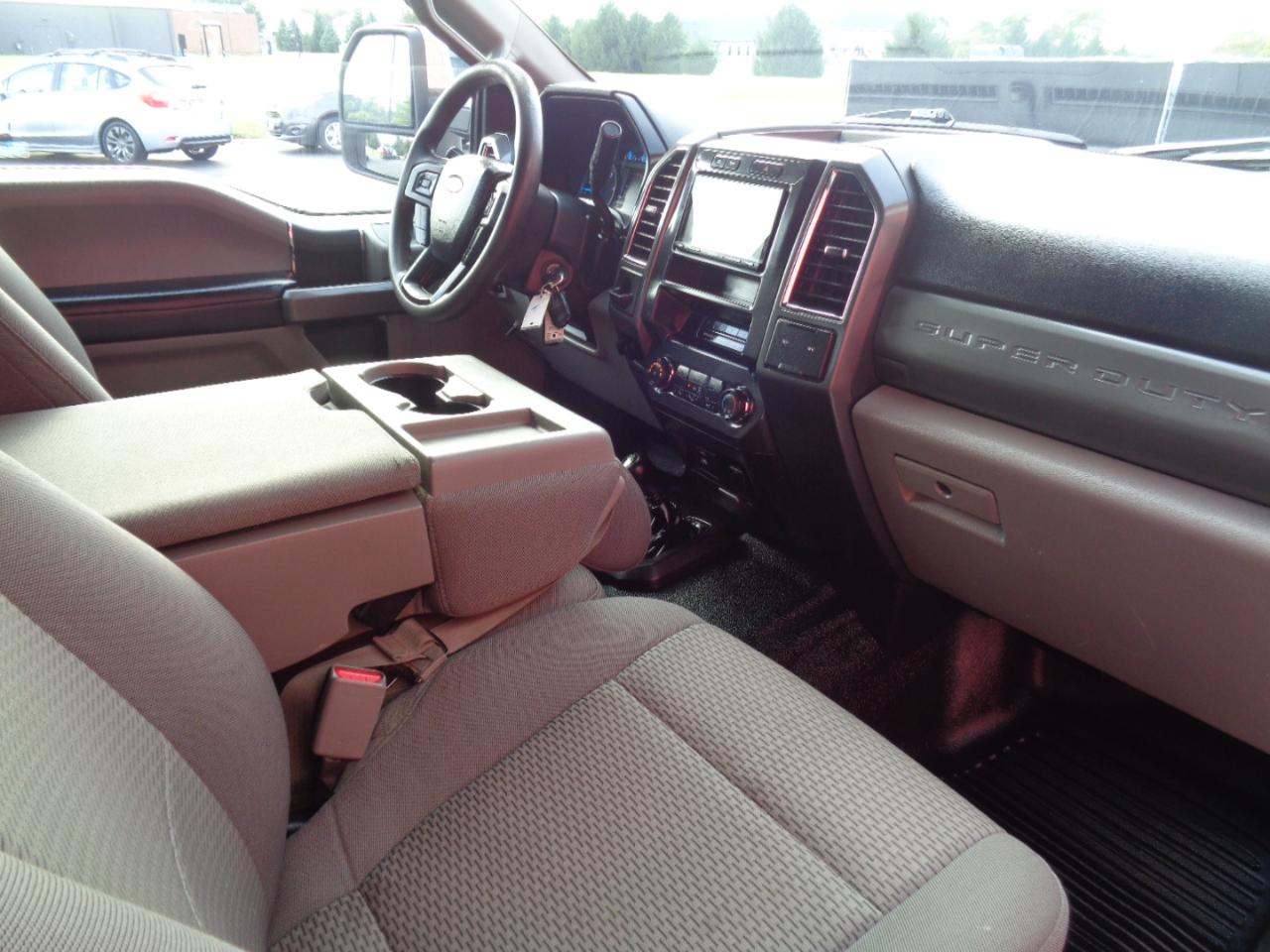 Ford F-250 SD XLT Crew Cab 4WD 2017
