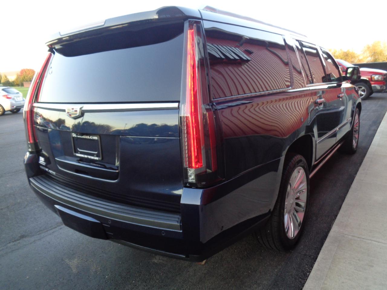 Cadillac Escalade ESV Platinum 4WD 2018