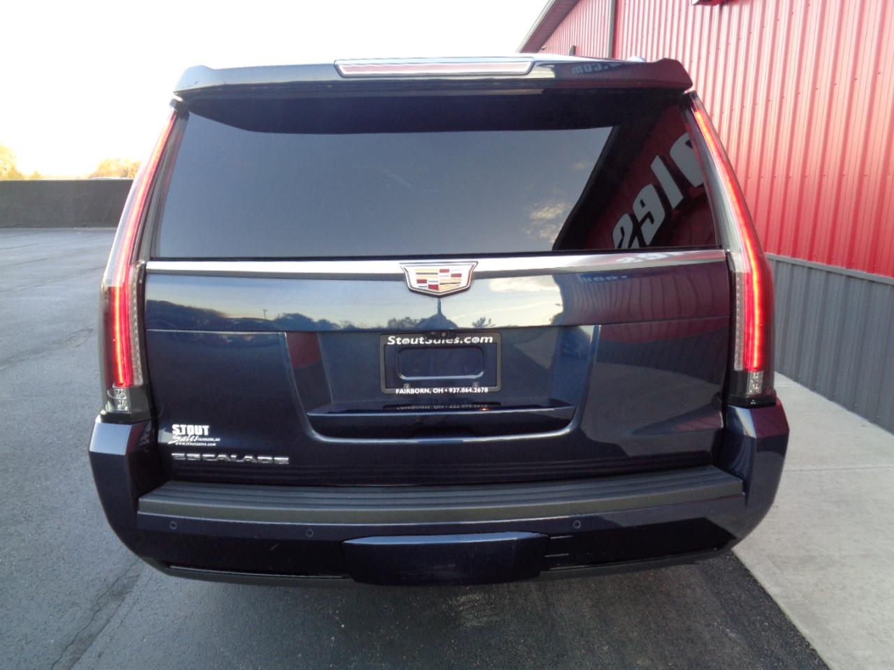 Cadillac Escalade ESV Platinum 4WD 2018