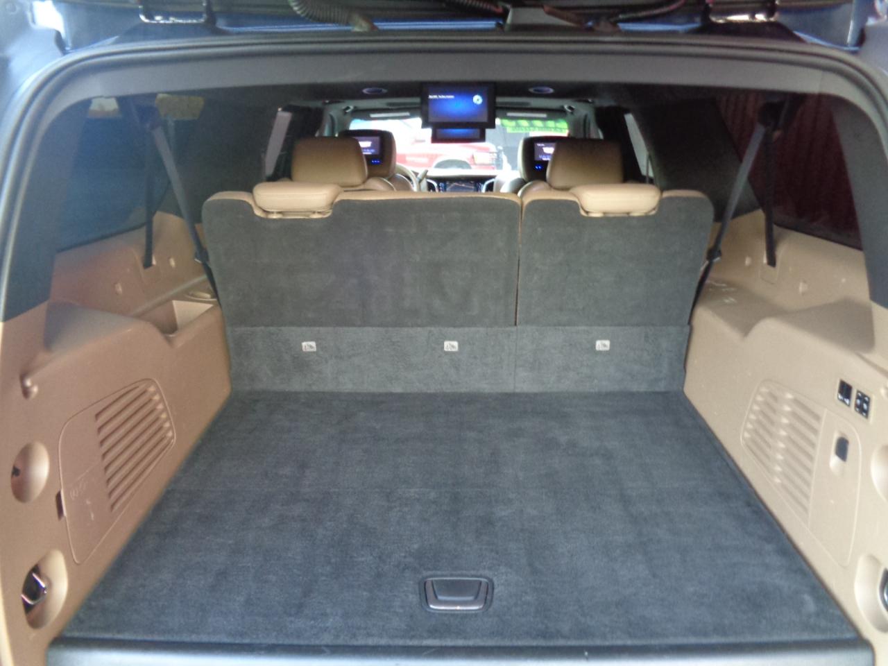 Cadillac Escalade ESV Platinum 4WD 2018