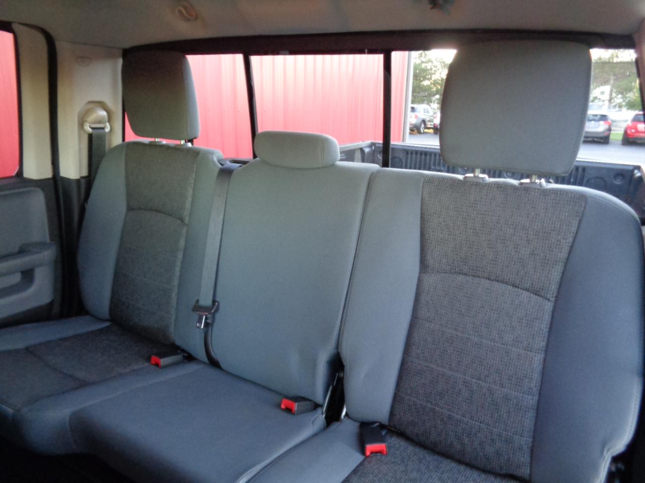 RAM 1500 SLT Quad Cab 4WD 2014