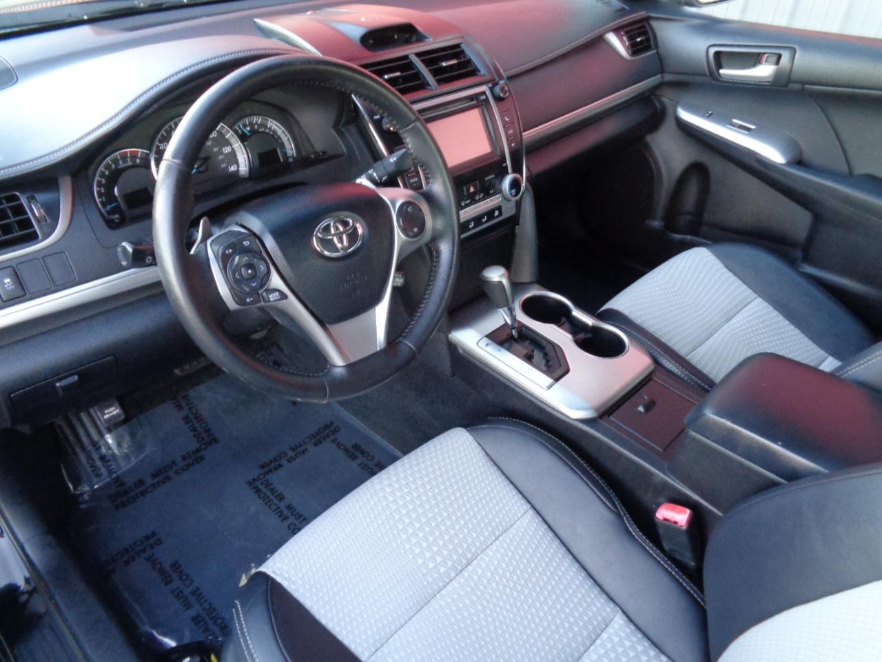Toyota Camry SE 2013