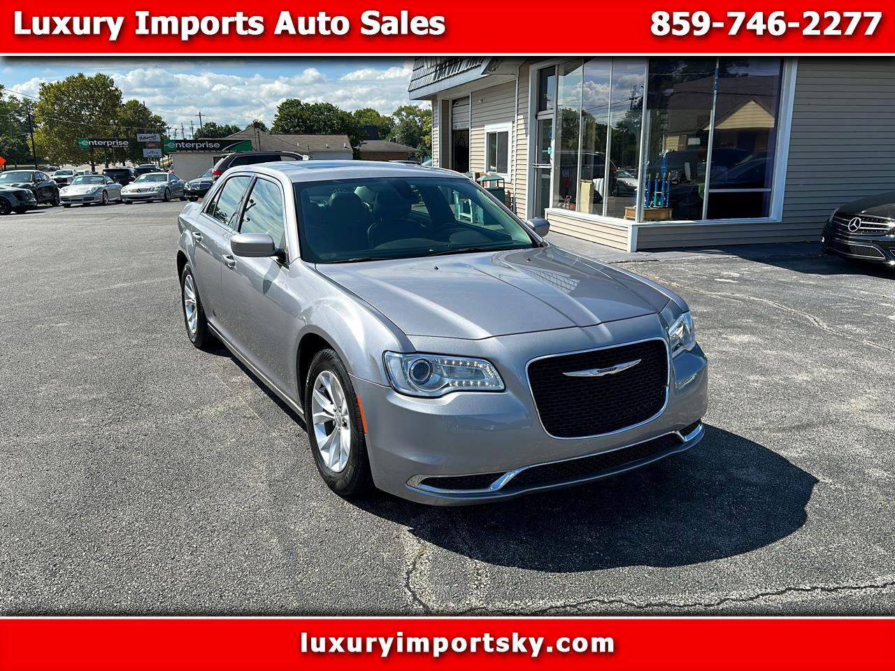 Chrysler 300 4dr Sdn Limited RWD 2016