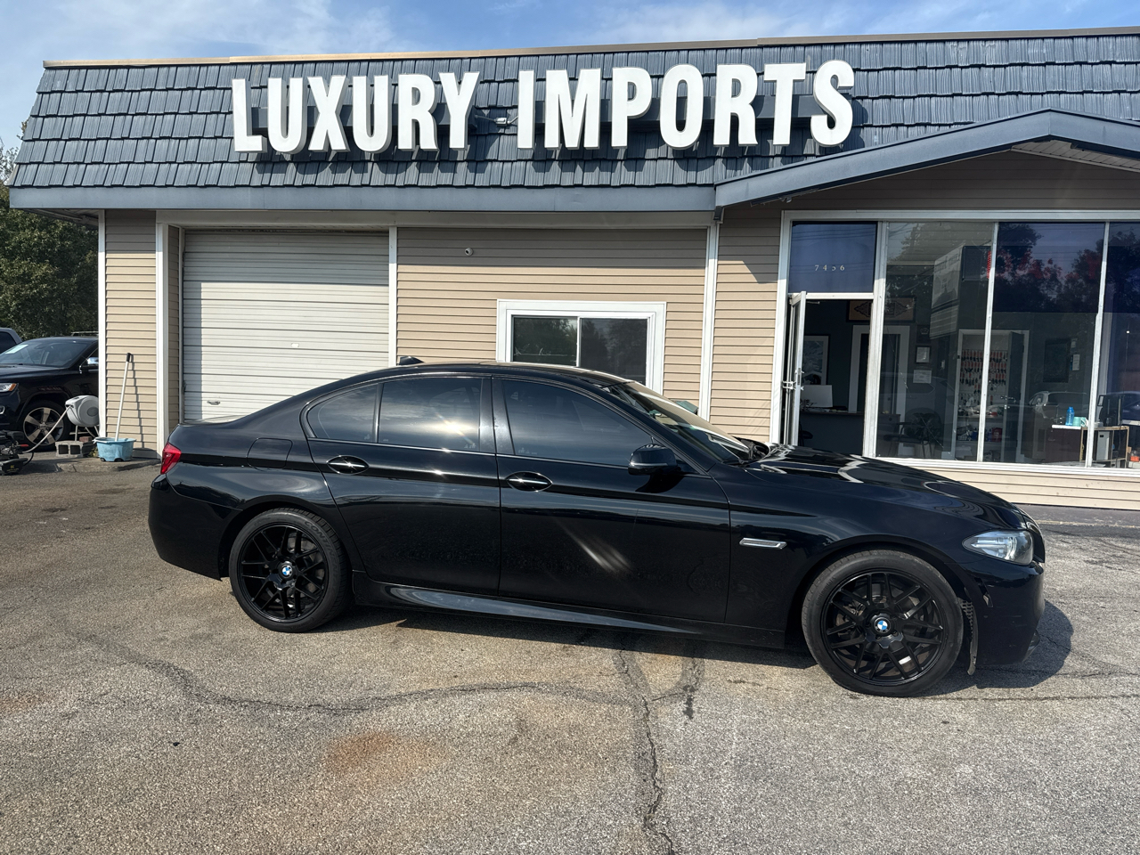 BMW 5 Series 4dr Sdn 528i xDrive AWD 2016 BMW 5 Series 4dr Sdn 528i xDrive AWD 2016