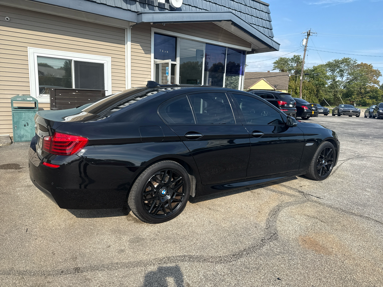 BMW 5 Series 4dr Sdn 528i xDrive AWD 2016 BMW 5 Series 4dr Sdn 528i xDrive AWD 2016